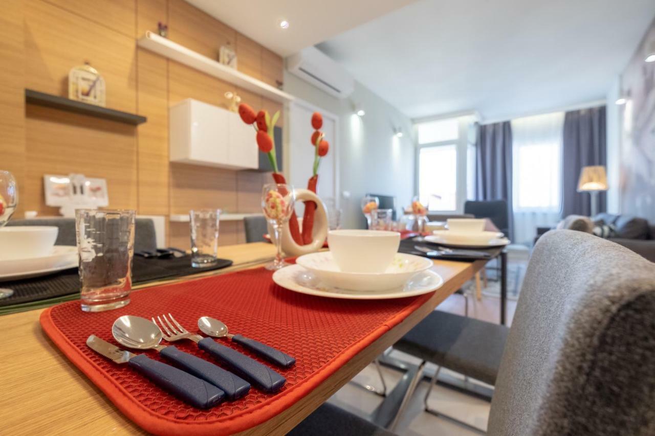 Vitosha Blvd Luxury 2-Bedroom, 2-Bathroom With Balcony Sofia Exteriör bild