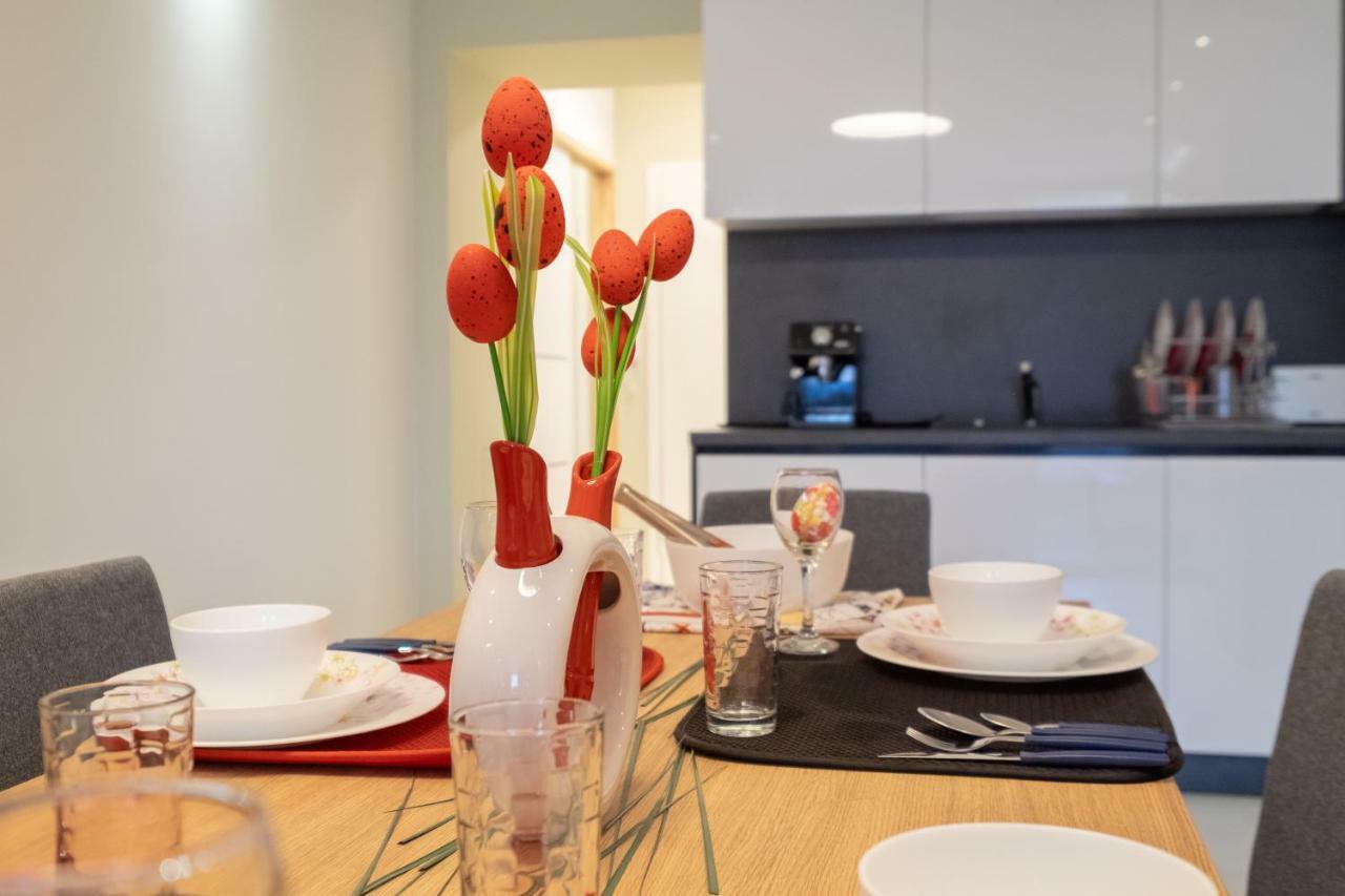 Vitosha Blvd Luxury 2-Bedroom, 2-Bathroom With Balcony Sofia Exteriör bild
