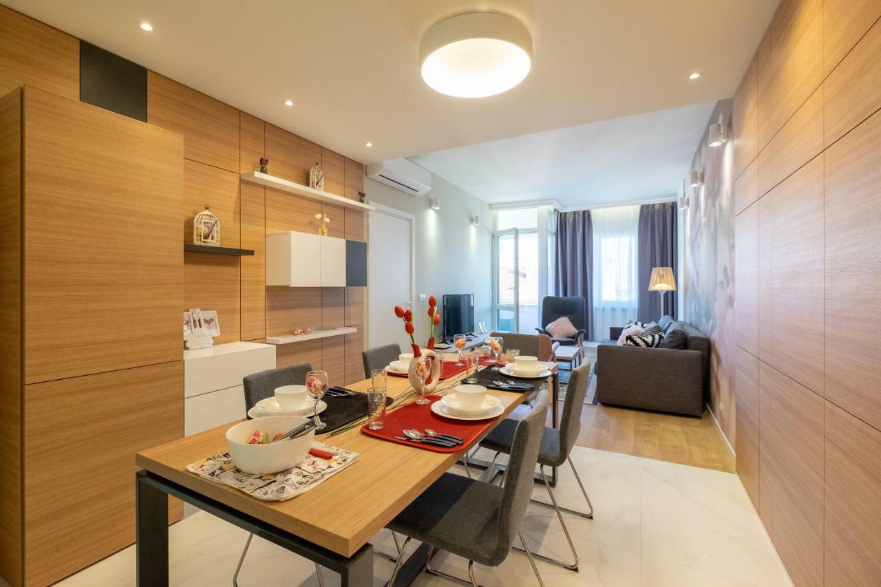 Vitosha Blvd Luxury 2-Bedroom, 2-Bathroom With Balcony Sofia Exteriör bild